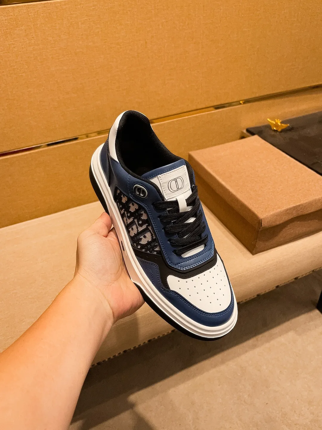 Men's shoes💰 440💰[Dior]🔥 High-end men's shoes brand official website 1:1 latest masterpiece: the upper is made of Italian imported first-layer cowhide with a comfortable and breathable lining➕original non-slip and wear-resistant outsole🔥, making walking more convenient and comfortable! An exclusive new model, a stunning work, a beautiful 1:1 replica [color] compared to the official quality! Create a fashionable personality to set off your uniqueness! A must-have for trendy men! Classic🔥Size: 38-44 Color: 🔥Multiple colors available🔥